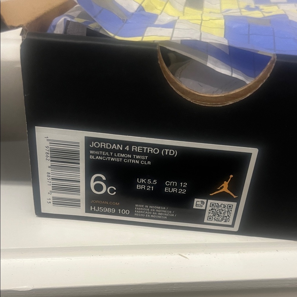Jordan 4 Retro TD White Lemon Sneakers